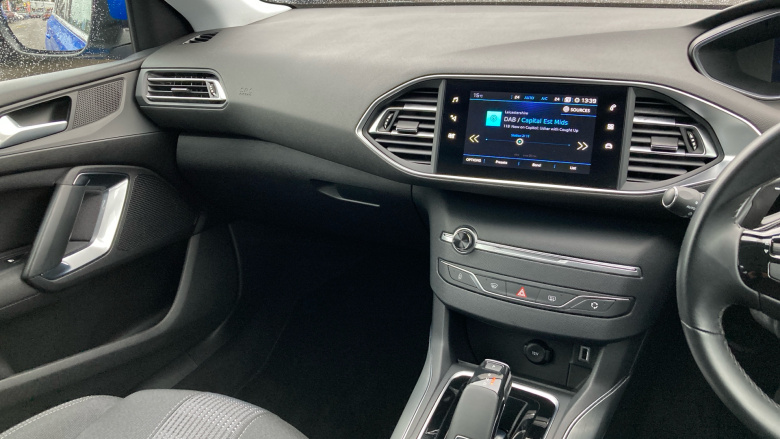 Peugeot 308 1.5 BlueHDi 130 Allure 5dr EAT8 Digital i-Cockpit Diesel Estate